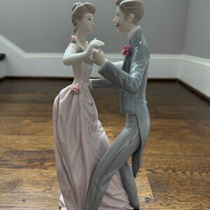 Lladro Porcelain Figurine ANNIVERSARY DANCE #1372 Couple Waltz